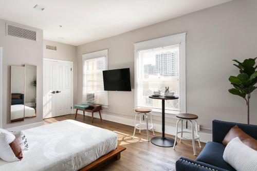 LUX APTS in Historic BLDG