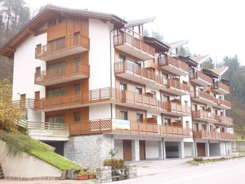 Apartments in Comano 24163