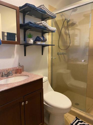 Entire House 5 min from Beach and Tourist Zone in Los Lagos
