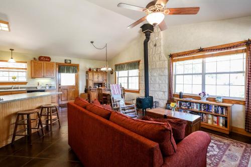 Deer Ridge Cottage - image 10