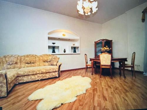 Kiev Lypki Signature Apartments - image 12