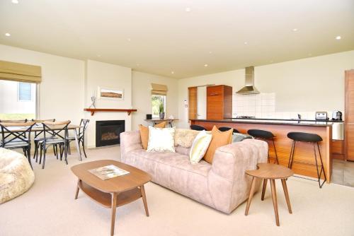 High Country Villa 238 - Christchurch Holiday Homes - Apartment - Windwhistle