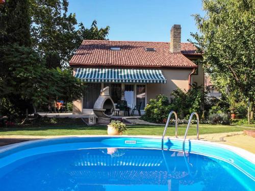  Holiday home in Balatonszarszo 20162 in 8624 Balatonszárszó