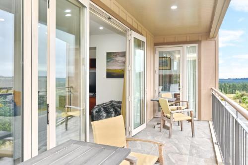 Skats, High Country Villa 250 - Terrace Downs in Windwhistle