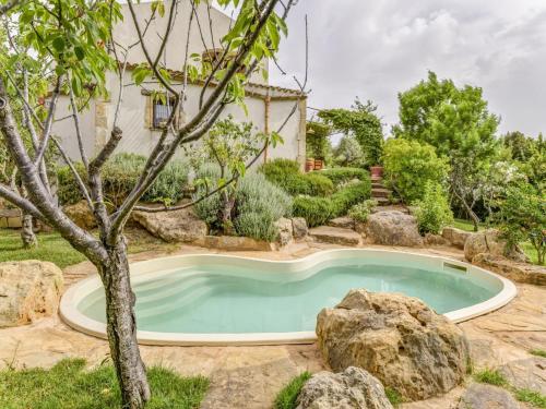 Sun-kissed Holiday Home in Salemi with Garden