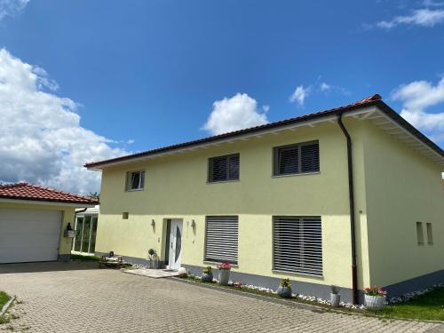  Villa Spa de l’Ajoie, Pension in Cornol