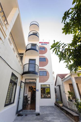Zunanjost, New World Hotel in Hue
