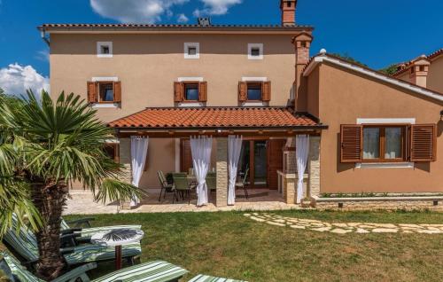 Holiday House Bepina