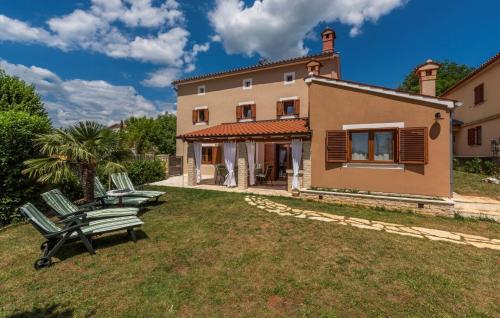 Holiday House Bepina