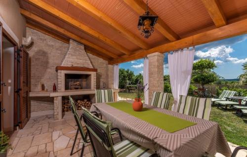 Holiday House Bepina