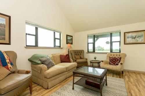 Lone Wolf Ranch - image 10