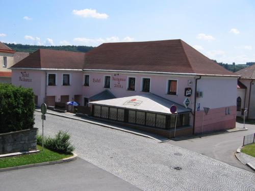 . Hotel U Jiřího