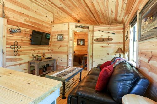 God's Country Cabins - Grace - image 14