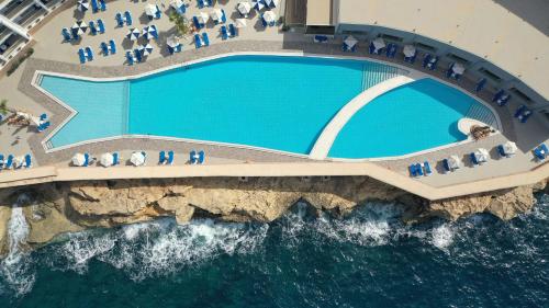 Paradise Bay Resort Hotel