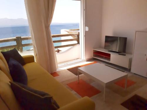 BOUGAINVILLE BAY APARTMENTS