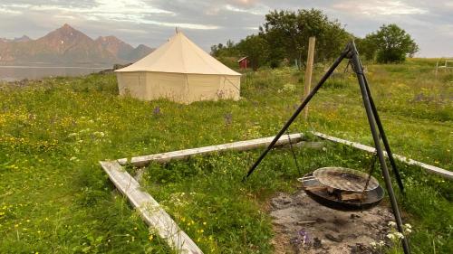 A szálláshely kívülről, Siløya Basecamp - Glamping-telt i naturen ved Melbu in Melbu