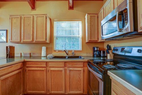Pet Friendly Waveseeker Private Yard - image 4