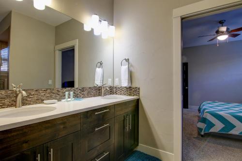 Jacksons Place home - image 9