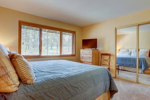 16 Yellow Pine home - image 12