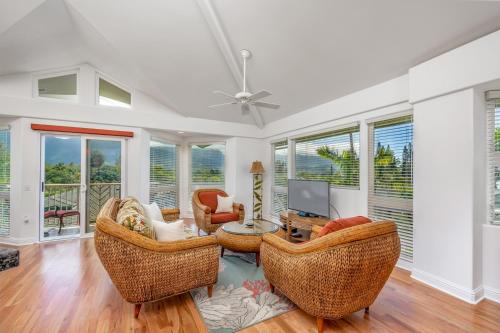 Villas of Kamalii 17 condo