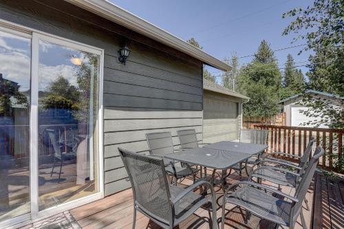 Huckleberry Cottage home - image 10