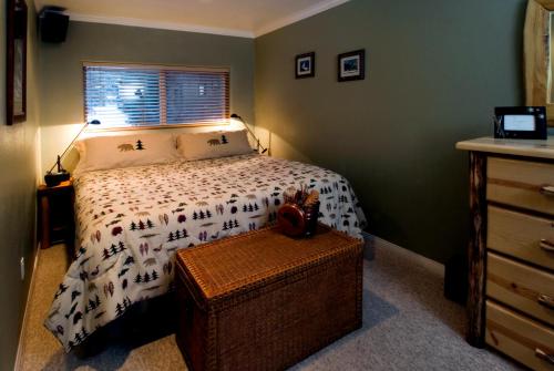 One Bedroom Condo at Mammoth View Villas - Off site 