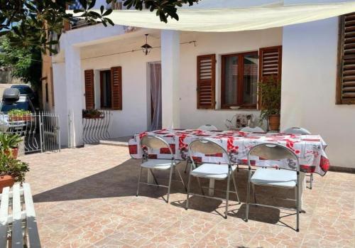  La casa dei nonni in Talavà