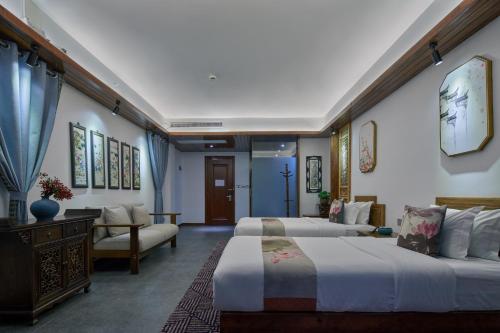 308743659 Li River Resort