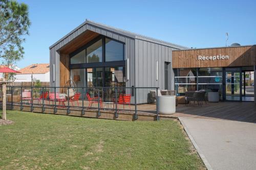 Pierre & Vacances Premium Les Villas d'Olonne - image 2