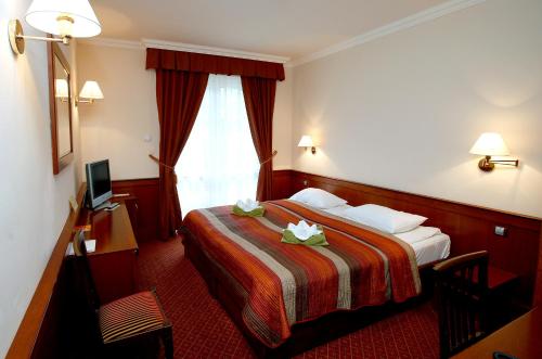 2 twin beds