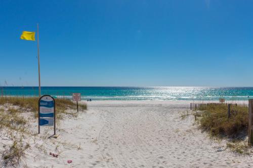 Summersalt Condo - image 8