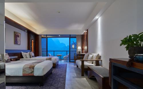308759125 Li River Resort