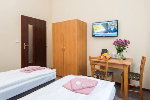 Single Room with Private Bathroom