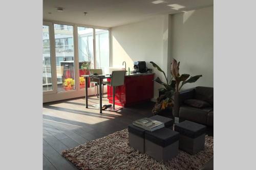 Large and cosy house on the water: free Parking, Amsterdam (zdjęcie 11)