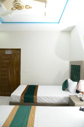 Hotel Deluxe Johar Town Lahore - image 14