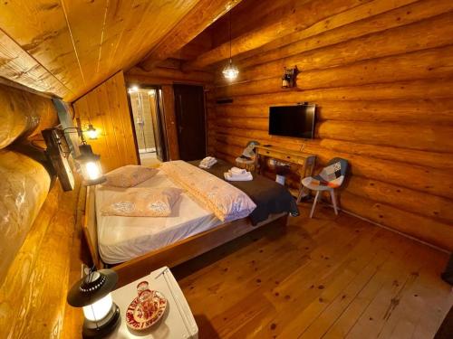 Chalet du Lac, Lunca Bradului