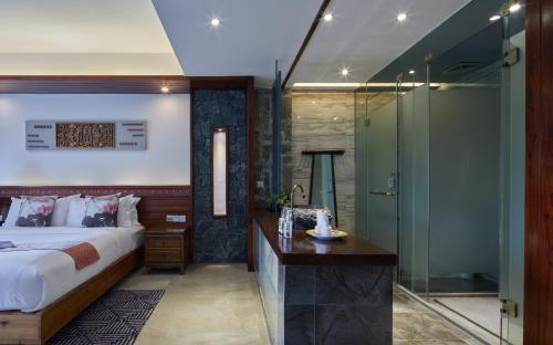 308765461 Li River Resort