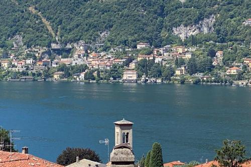 A due passi dal lago