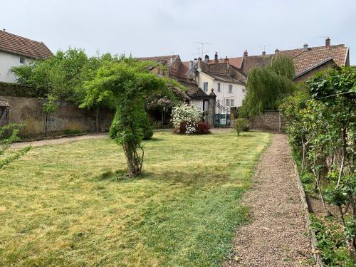 Les Jardins d'Élise, calme et verdure à Lure