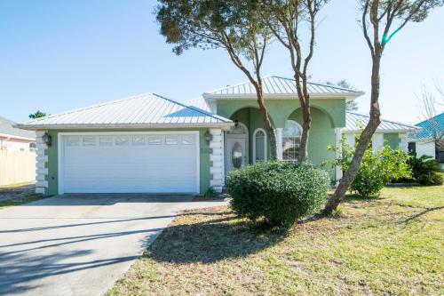 Sea-renity Home - main image