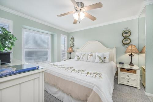 Seascape 2212 Condo - image 3