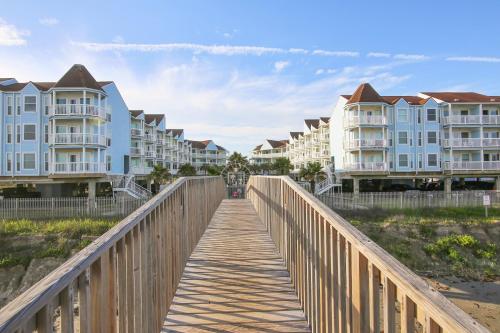 Seascape 1104 Hotel Room - image 7