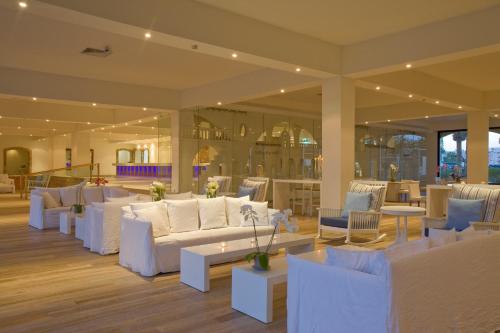 바/라운지, Sandy Beach Hotel & Spa in 필라