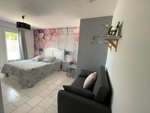 La Margottière chez isa et titi Room Type - Deluxe Double Room (2 Adults + 2 Child) La Margottière chez isa et titi Room Type - Deluxe Double Room (2 Adults + 2 Child)
