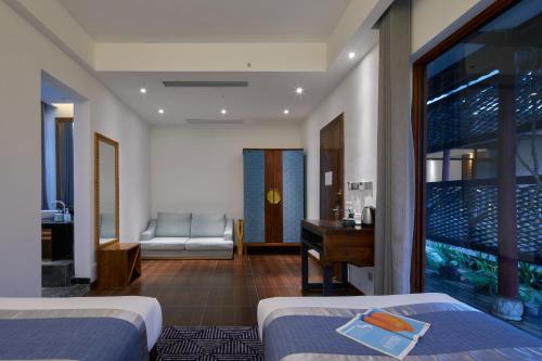 308786653 Li River Resort