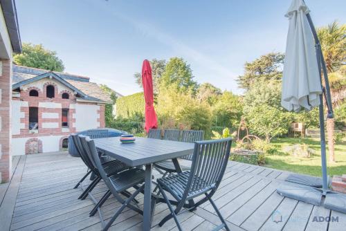 Maison avec jardin de 1200m et billard