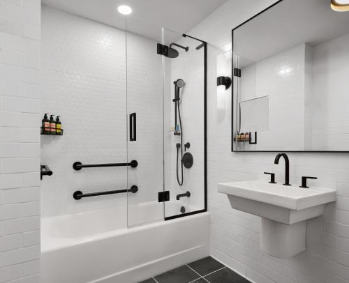 Photo 3 Gansevoort Meatpacking