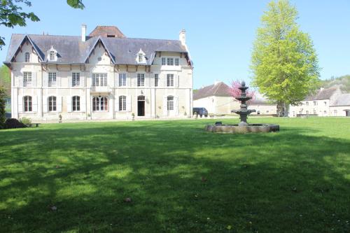 Chateau du Mesnil Soleil , gites et chambres d