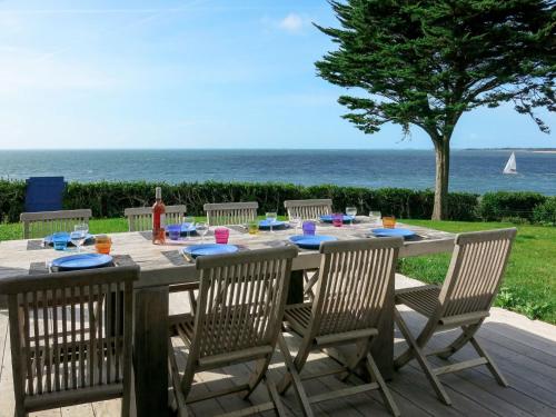 Holiday Home Maison du Phare de Port-Navalo gîte à louer Locmariaquer