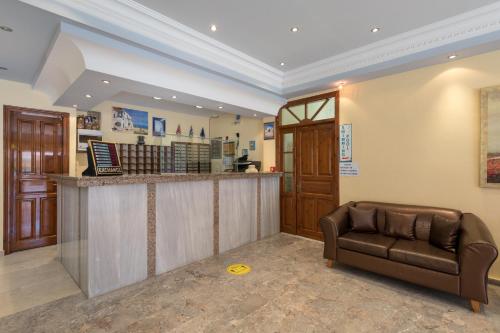 Lefkimi Hotel - image 9